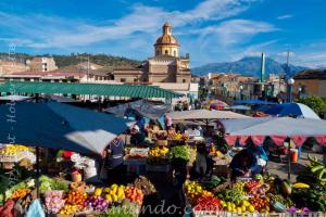 Otavalo-fruit-vegetable-traditional-market